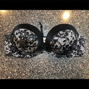 NWT Victoria’s Secret strapless bra